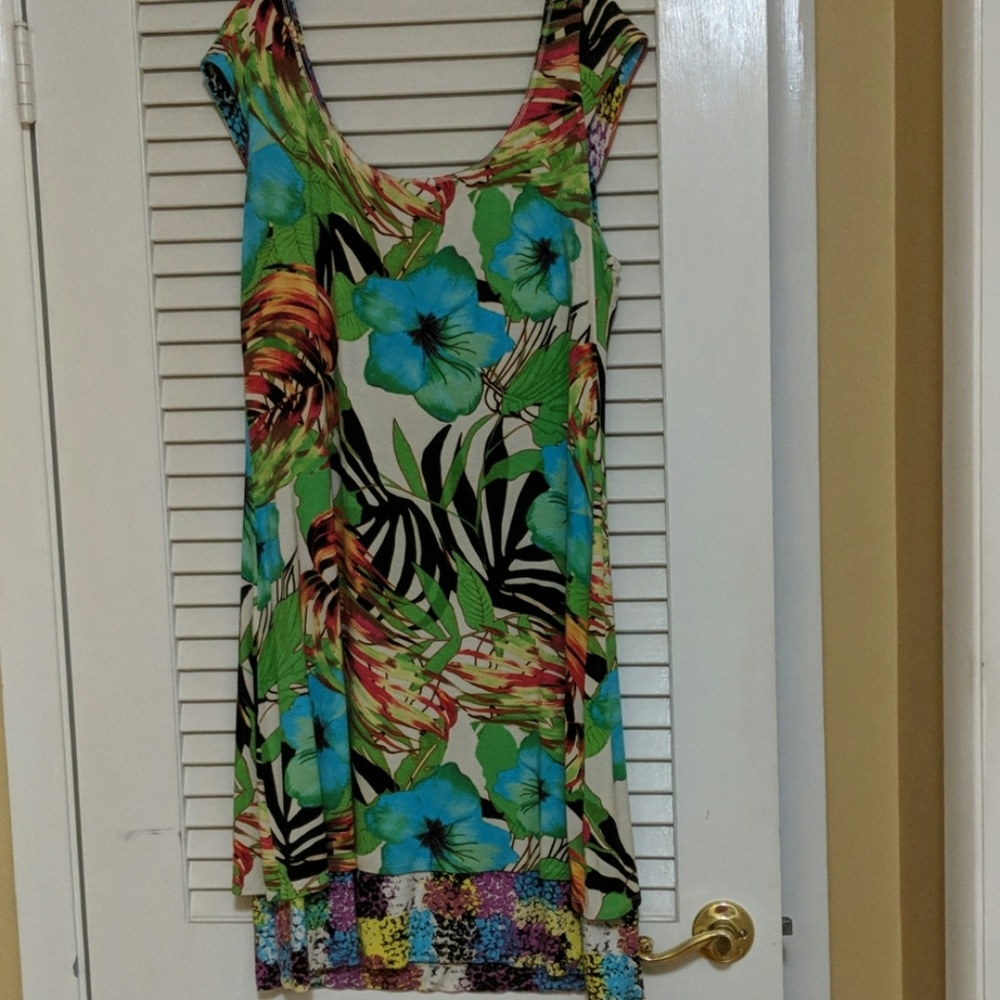 Dress - Picture 3 of 4
